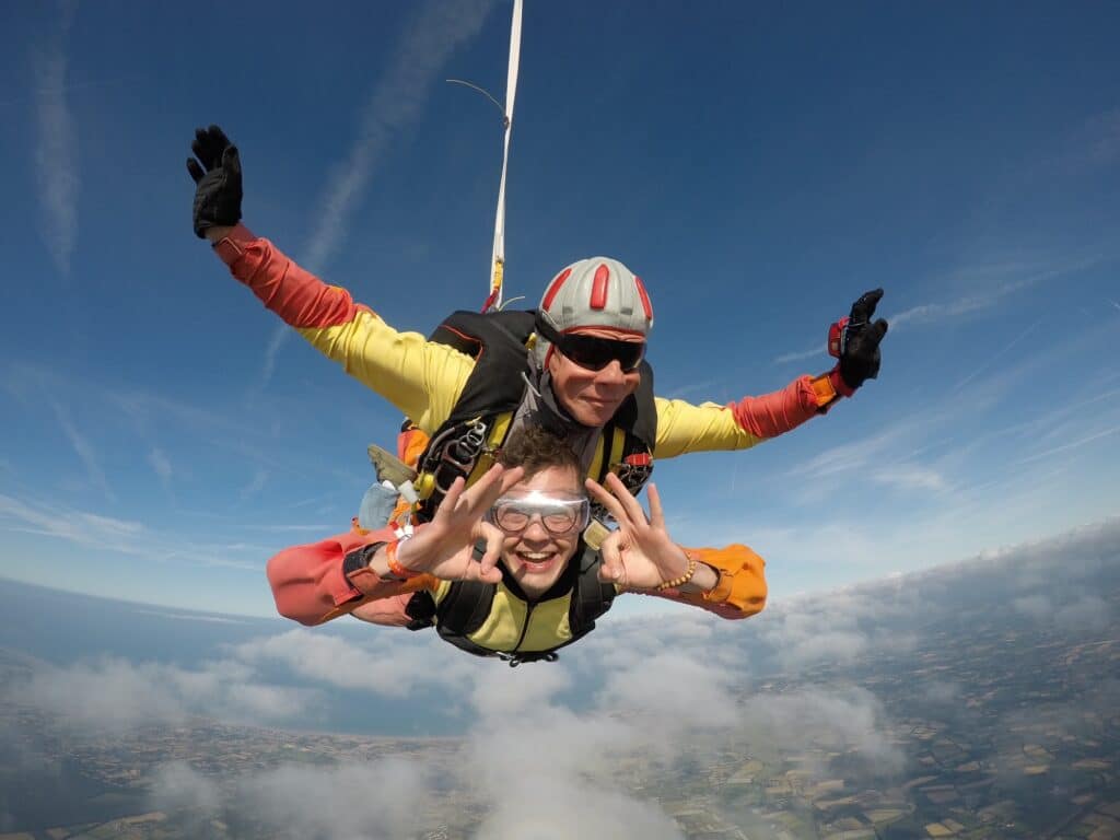Saut en parachute en Normandie dans la Manche. 24 mois de validité.